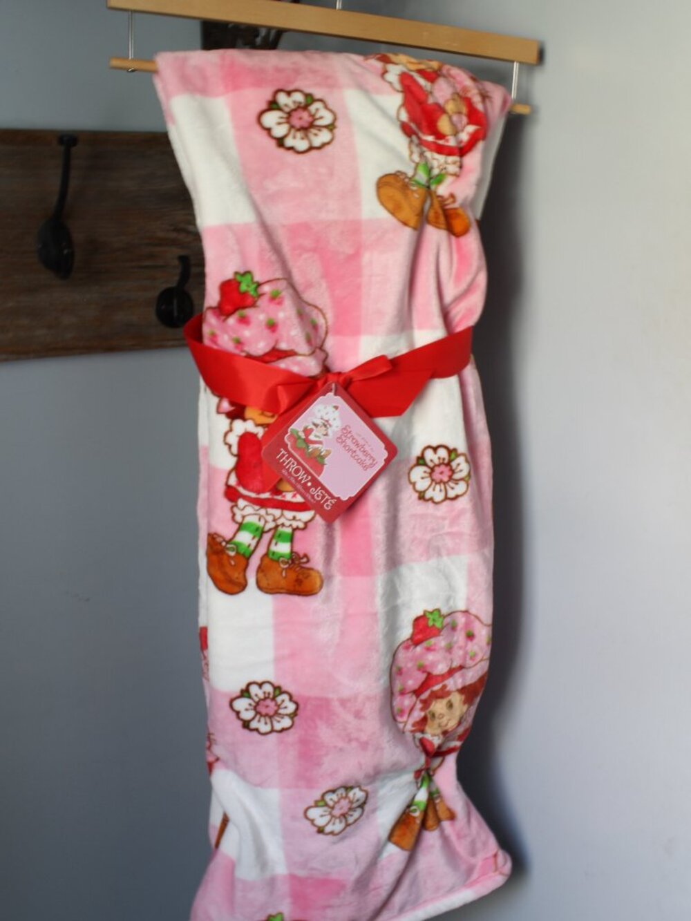 Strawberry Shortcake  Oversized Throw Blanket  60”x70”